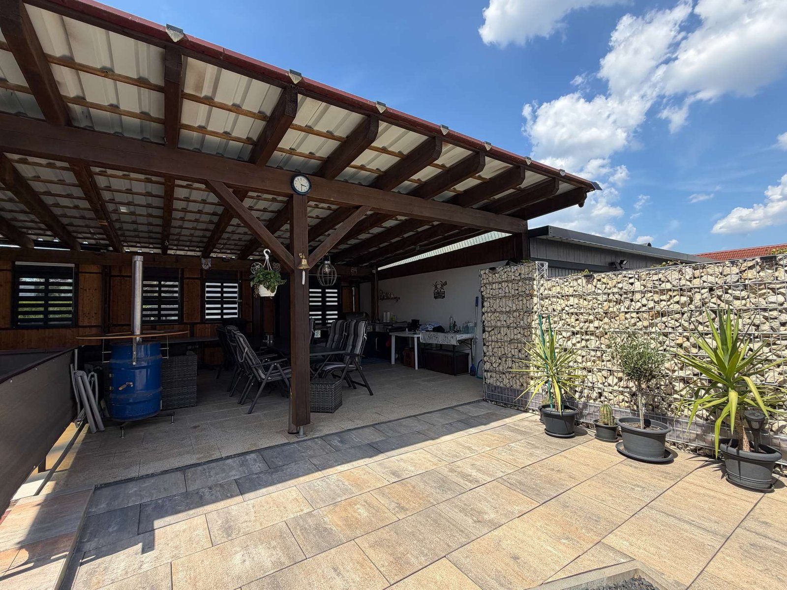 Outdoor-Area mit Küche